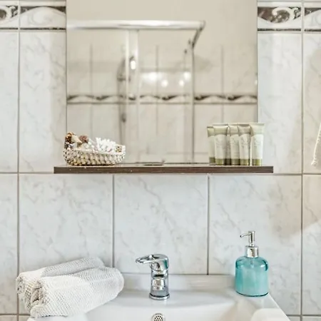 Semesterbostad Rafaela'S Cottage House