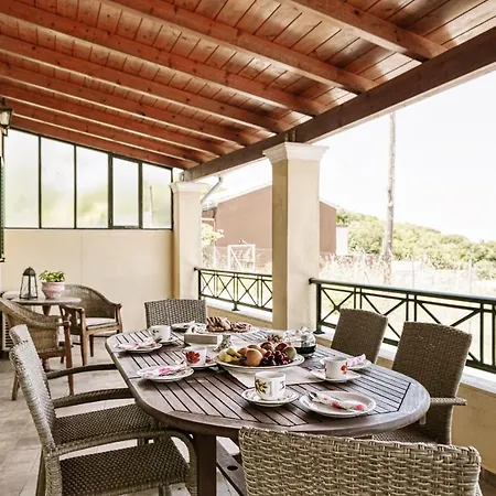 Rafaela'S Cottage House *