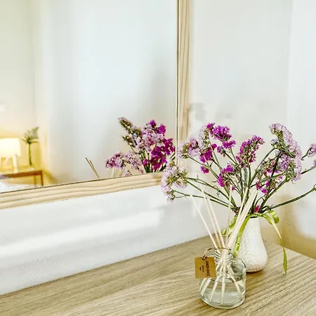 Дом отдыха Rafaela'S Cottage House *