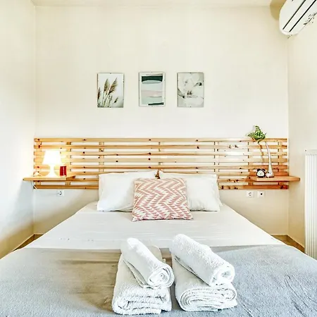 Дом отдыха Rafaela'S Cottage House