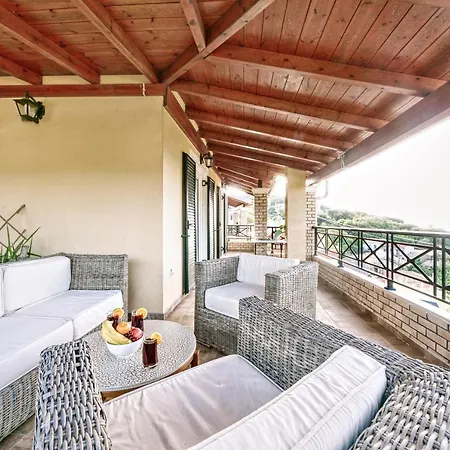 Rafaela'S Cottage House Дом отдыха