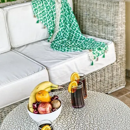 Rafaela'S Cottage House *