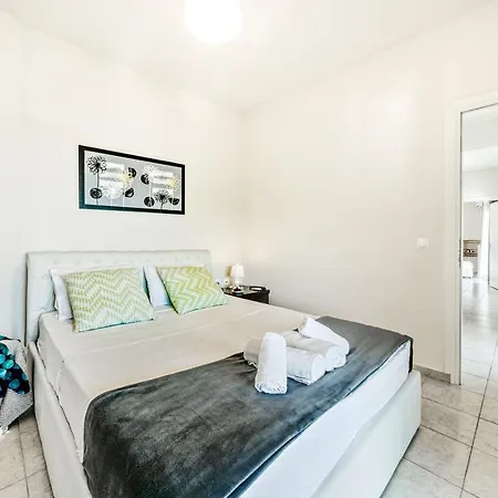 Rafaela'S Cottage House *