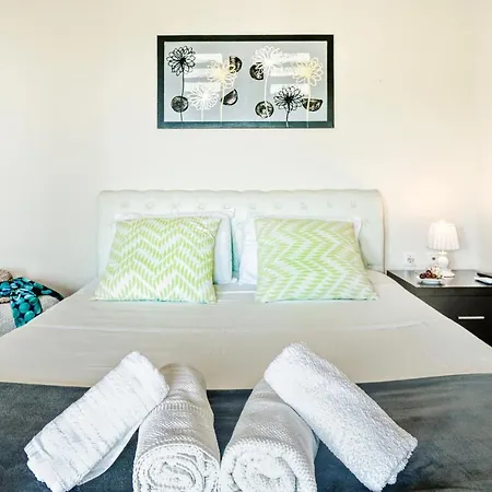 Rafaela'S Cottage House