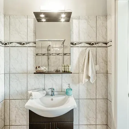 Rafaela'S Cottage House